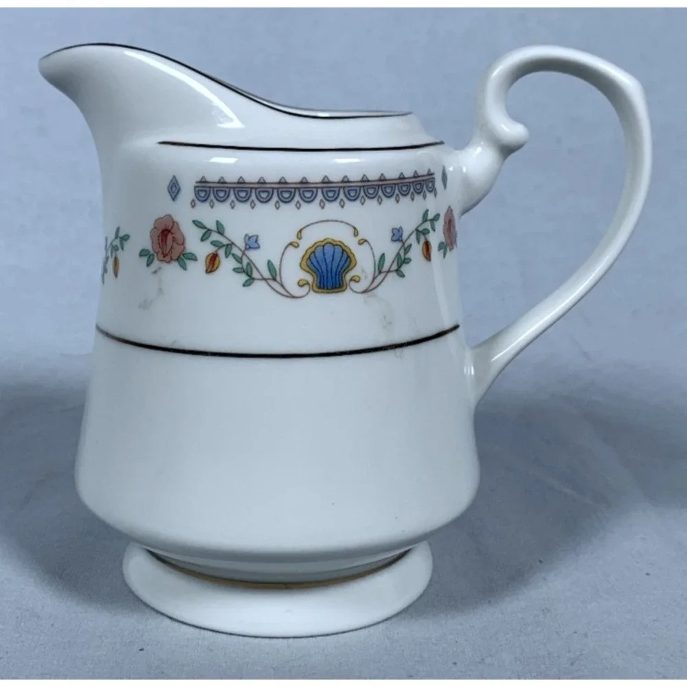 Vintage Sango Tivoli #8305 Creamer 10 oz Pink Flowers Blue Shell Japan